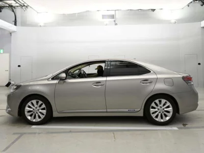 Lexus HS