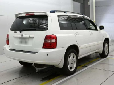 Toyota KLUGER  с аукциона в Японии