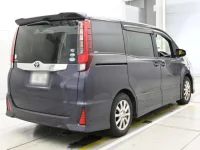 Toyota NOAH лот № 11085 оценка 3.5  с аукциона в Японии 1
