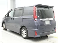 Toyota NOAH лот № 11085 оценка 3.5  с аукциона в Японии 5