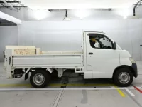 Toyota TOWN ACE TRUCK лот № 40135 оценка 4  с аукциона в Японии 2