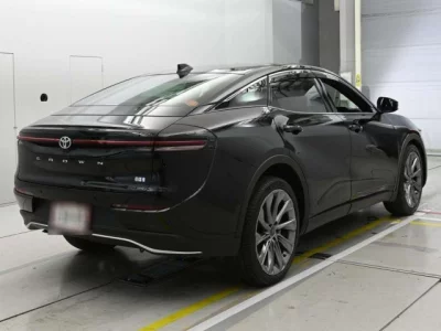 Toyota CROWN CROSSOVER  с аукциона в Японии