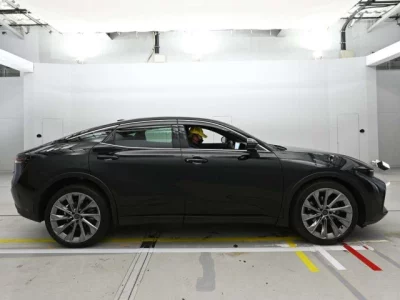 Toyota CROWN CROSSOVER  с аукциона в Японии