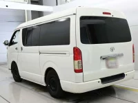 Toyota HIACE VAN лот № 40122 оценка 3  с аукциона в Японии 5