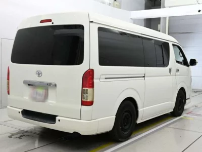 Toyota HIACE VAN  с аукциона в Японии