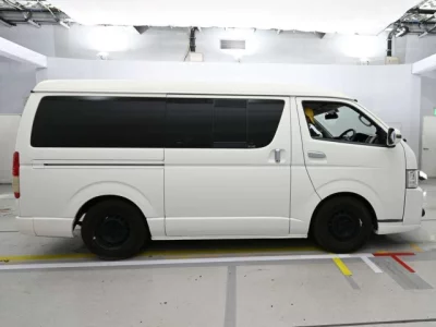 Toyota HIACE VAN  с аукциона в Японии