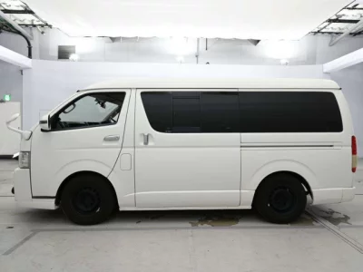 Toyota HIACE VAN  с аукциона в Японии