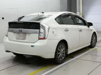 Toyota PRIUS PHV лот № 10246 оценка RA  с аукциона в Японии 1