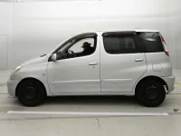 Toyota FUNCARGO лот № 10224 оценка R  с аукциона в Японии 3