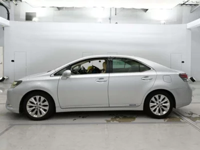 Lexus HS