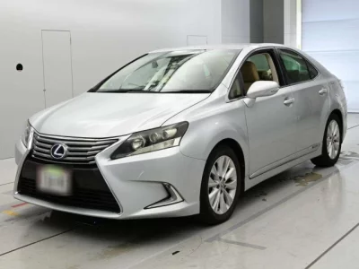 Lexus HS
