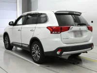 Mitsubishi OUTLANDER лот № 33427 оценка RA  с аукциона в Японии 5