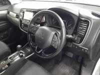 Mitsubishi OUTLANDER лот № 33427 оценка RA  с аукциона в Японии 8