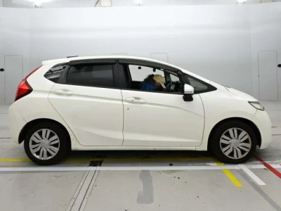 Honda FIT  с аукциона в Японии