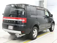 Mitsubishi DELICA D5 лот № 30660 оценка 3  с аукциона в Японии 1