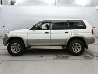 Mitsubishi CHALLENGER лот № 11097 оценка 4  с аукциона в Японии 3
