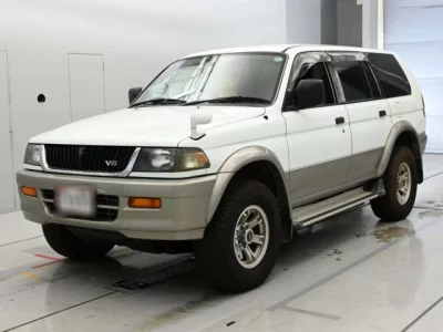 Mitsubishi CHALLENGER  с аукциона в Японии