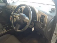 Toyota WISH лот № 30592 оценка 3.5  с аукциона в Японии 8