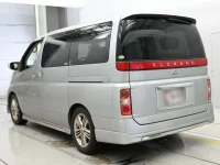 Nissan ELGRAND лот № 90547 оценка R  с аукциона в Японии 5