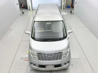 Nissan ELGRAND лот № 90547 оценка R  с аукциона в Японии 6