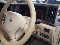 Nissan ELGRAND лот № 90547 оценка R  с аукциона в Японии 8