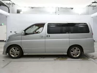 Nissan ELGRAND лот № 90547 оценка R  с аукциона в Японии 3