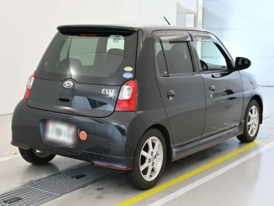 Daihatsu Esse