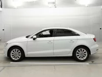 Audi A3 лот № 38181 оценка 4  с аукциона в Японии 3