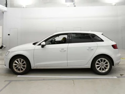 Audi A3  с аукциона в Японии