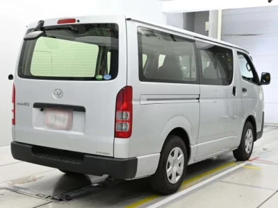 Toyota REGIUS ACE VAN