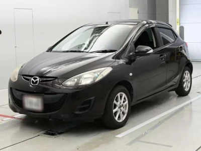 Mazda DEMIO  с аукциона в Японии