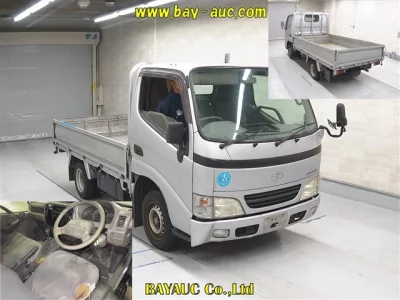 Toyota DYNA  с аукциона в Японии