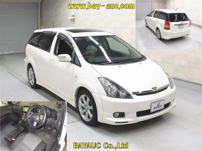 Toyota WISH  с аукциона в Японии