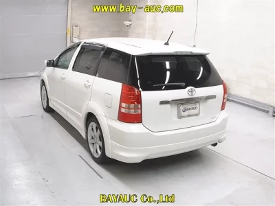 Toyota WISH  с аукциона в Японии