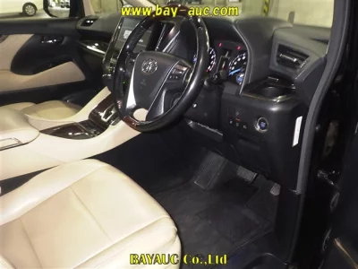 Toyota VELLFIRE  с аукциона в Японии