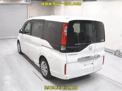 Honda STEP WAGON  с аукциона в Японии