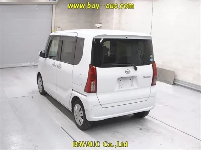Daihatsu TANTO  с аукциона в Японии
