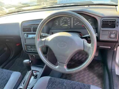 Toyota CARINA  с аукциона в Японии