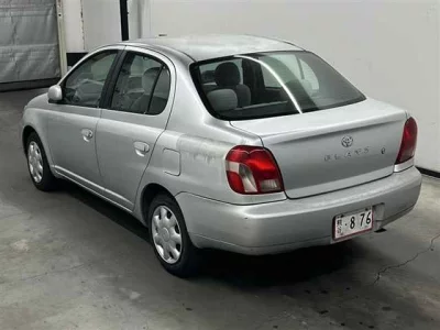 Toyota PLATZ  с аукциона в Японии