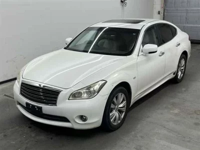 Nissan FUGA  с аукциона в Японии