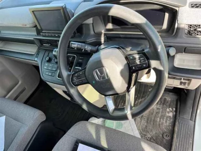 Honda STEP WAGON  с аукциона в Японии