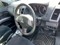 Mitsubishi OUTLANDER лот № 70034 оценка 4  с аукциона в Японии 2