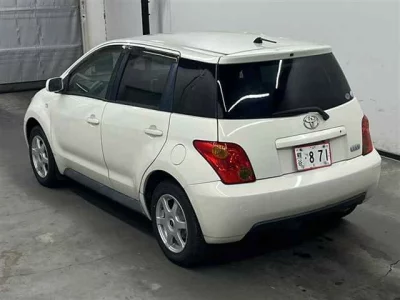 Toyota IST