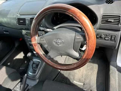 Toyota AVENSIS SEDAN