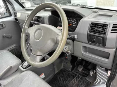 Mitsubishi MINICAB VAN