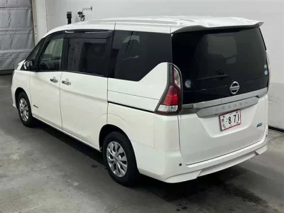 Nissan SERENA  с аукциона в Японии