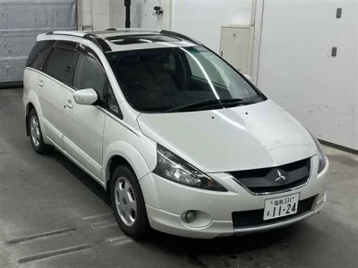 Mitsubishi GRANDIS