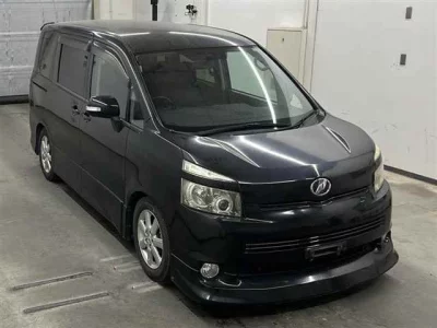 Toyota VOXY  с аукциона в Японии