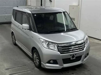 Mitsubishi DELICA D2