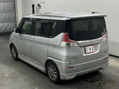Mitsubishi DELICA D2
